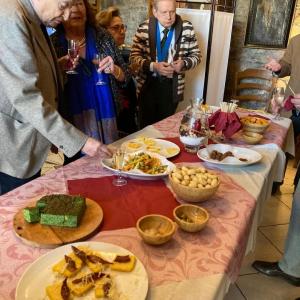 L'aperitivo con i piatti della tradizione