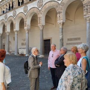 Salerno, il Dottor Giuseppe Ferrantino illustra il complesso della Cattefrale