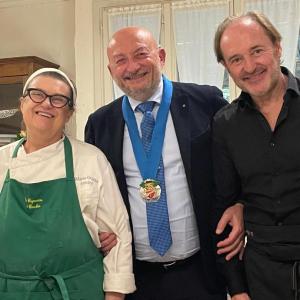 Delegato Adamo Monari e staff della cucina al Delta del Pò