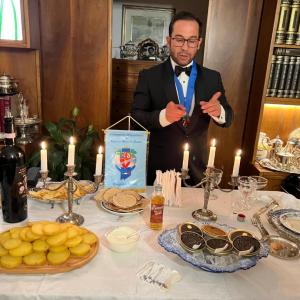 Il neo Commandeur Riccardo Gentili presenta il caviale